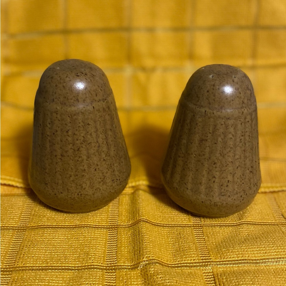 Vintage Monmouth Pottery Mojave Brown Ceramic Salt and Pepper Shakers